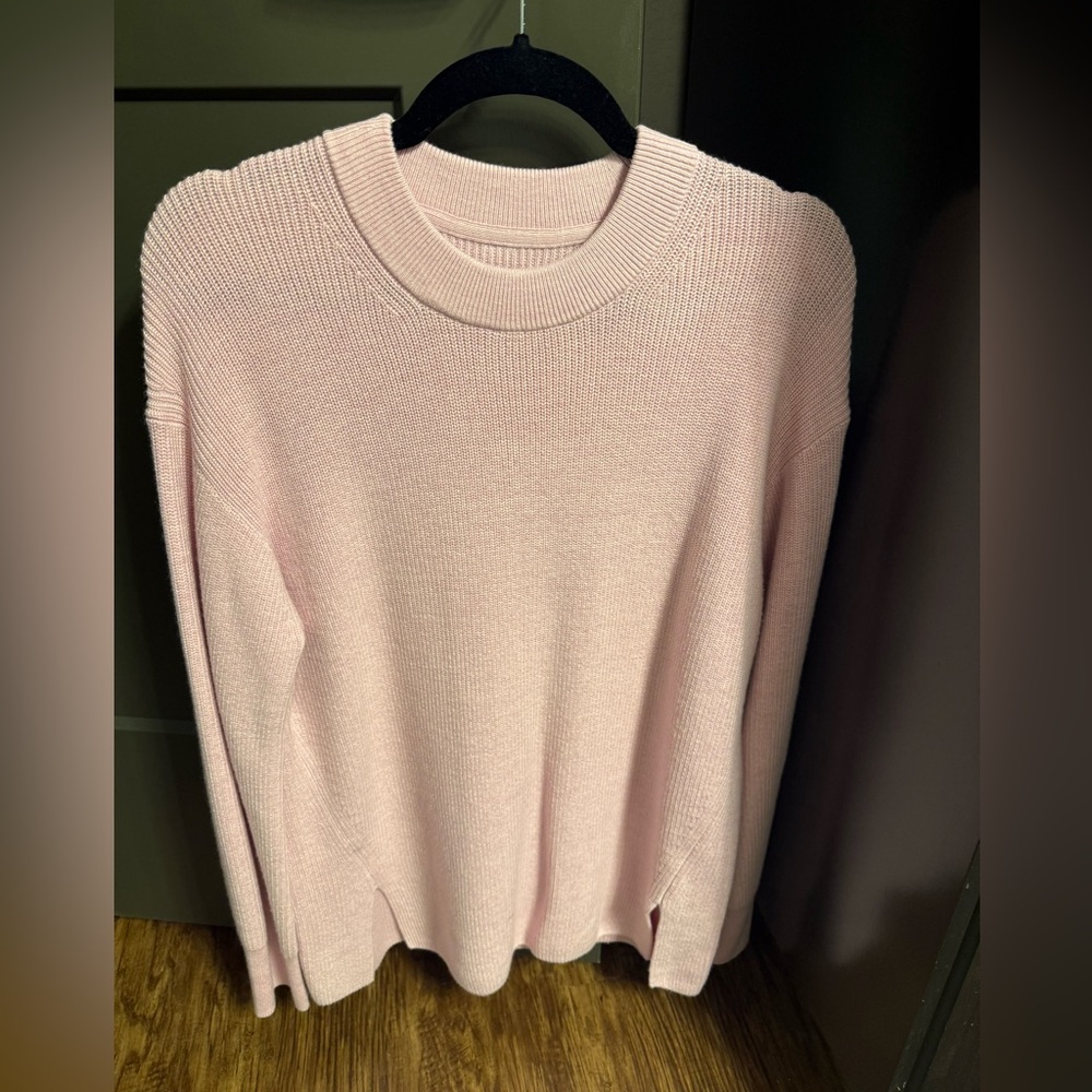 Lululemon Women’s Merino Wool-Blend Ribbed Crewneck Sweater size 6 light pink